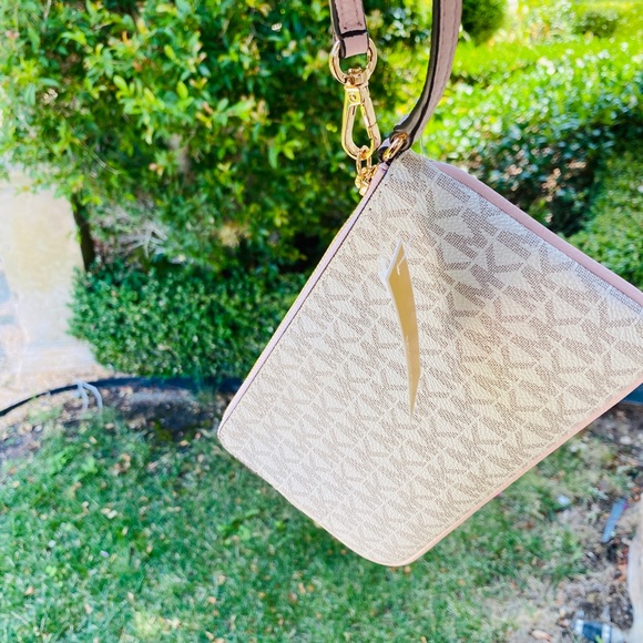 Michael kors signature wristlet wallet pink - Picture 6 of 9